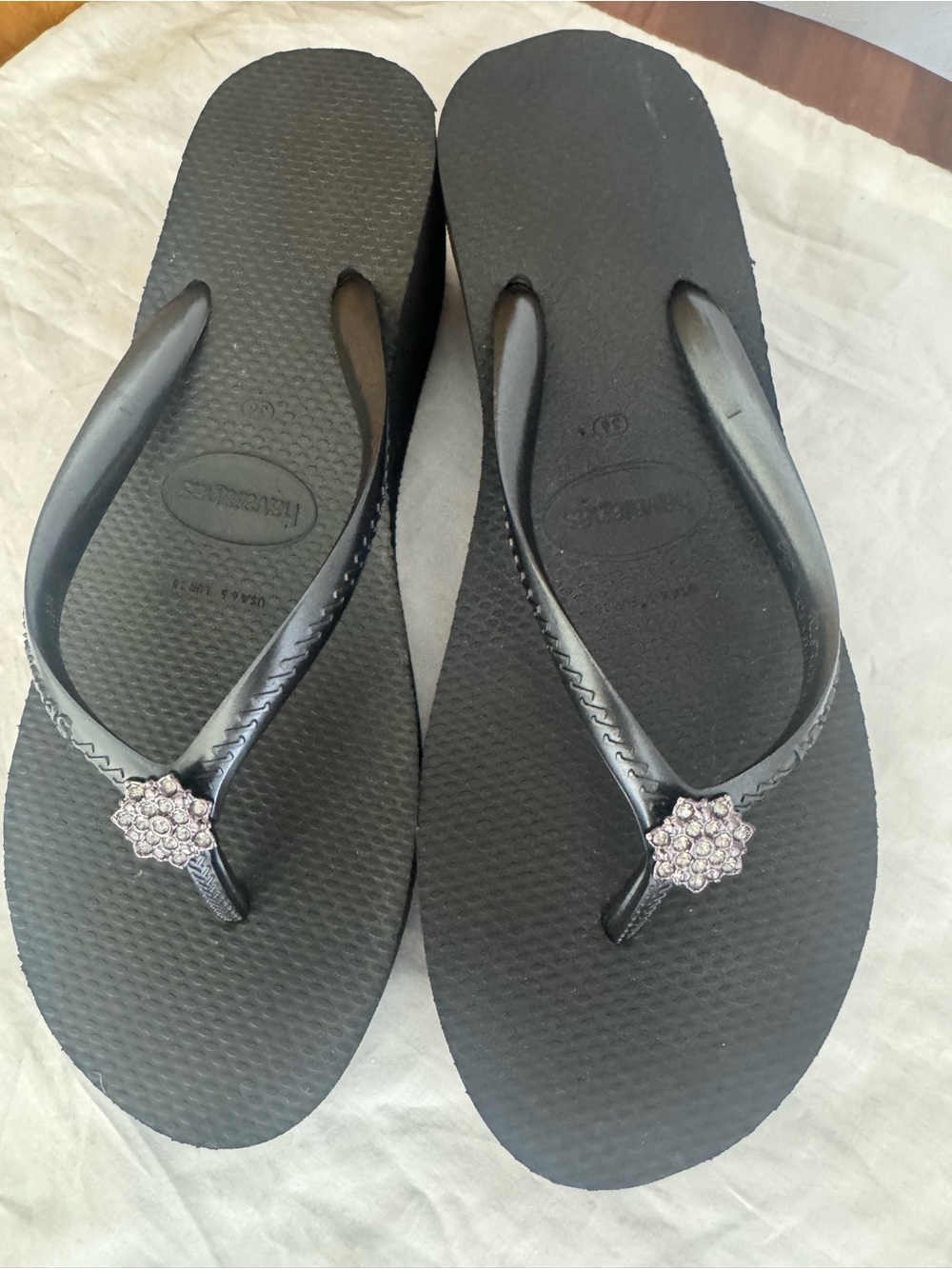 Vintage Havaianas wedge flip-flops embellished with Swarovski crystals - 6